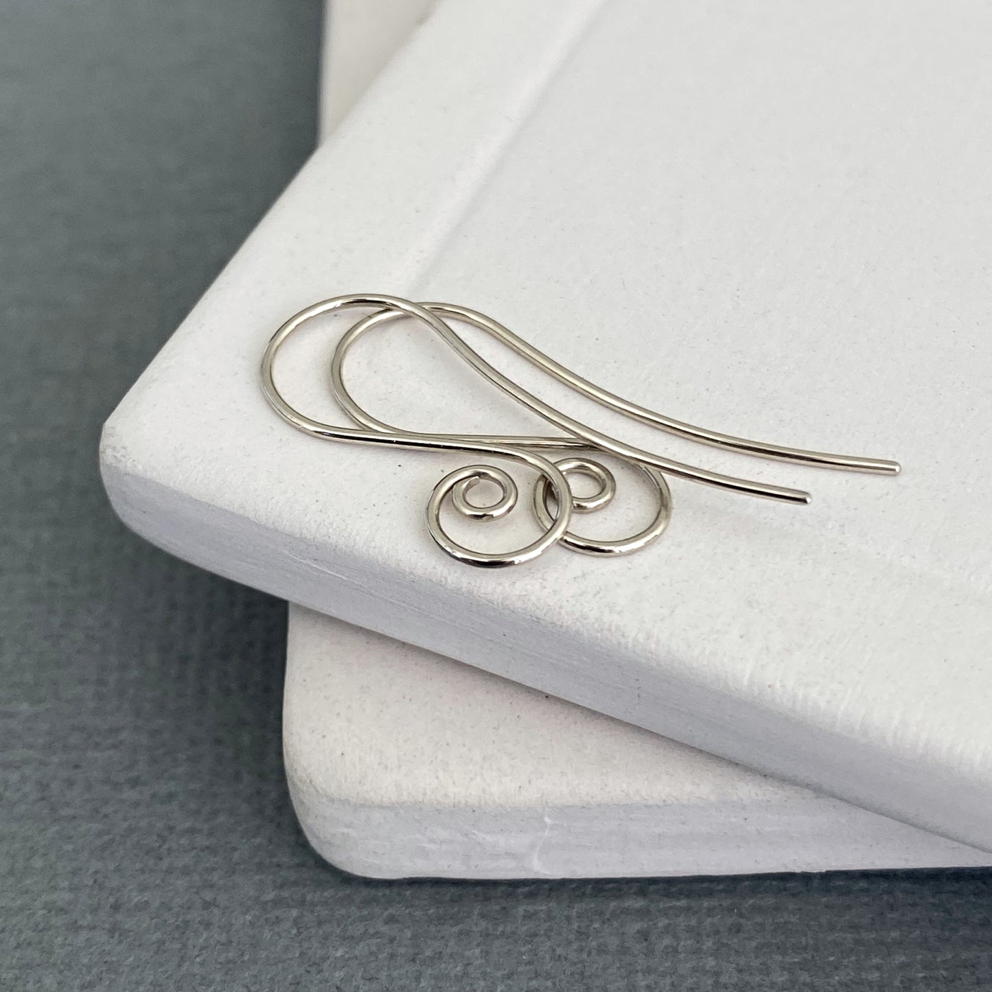 Interchangeable white gold ear hooks for custom jewelry design